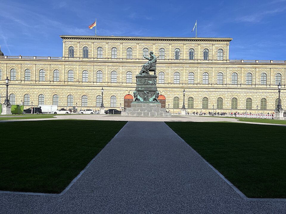 Residenz - Max-Joseph-Platz - National Theatre